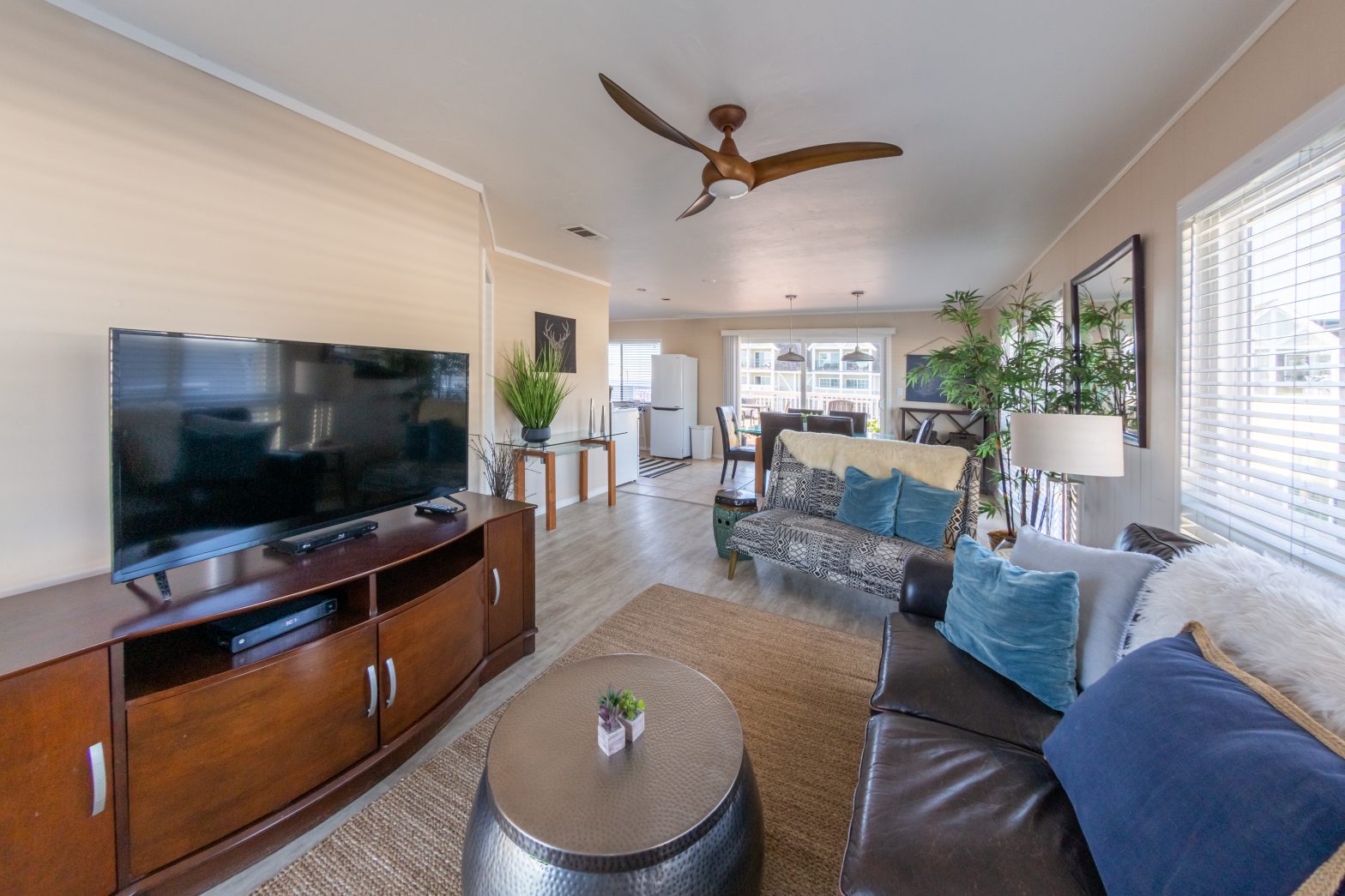 Ocean Front Villa #6 thumbnail 4